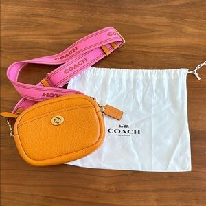 NEW! Coach Pebbled leather camera bag with turnlock Orange Pink C9992 B4/Papaya